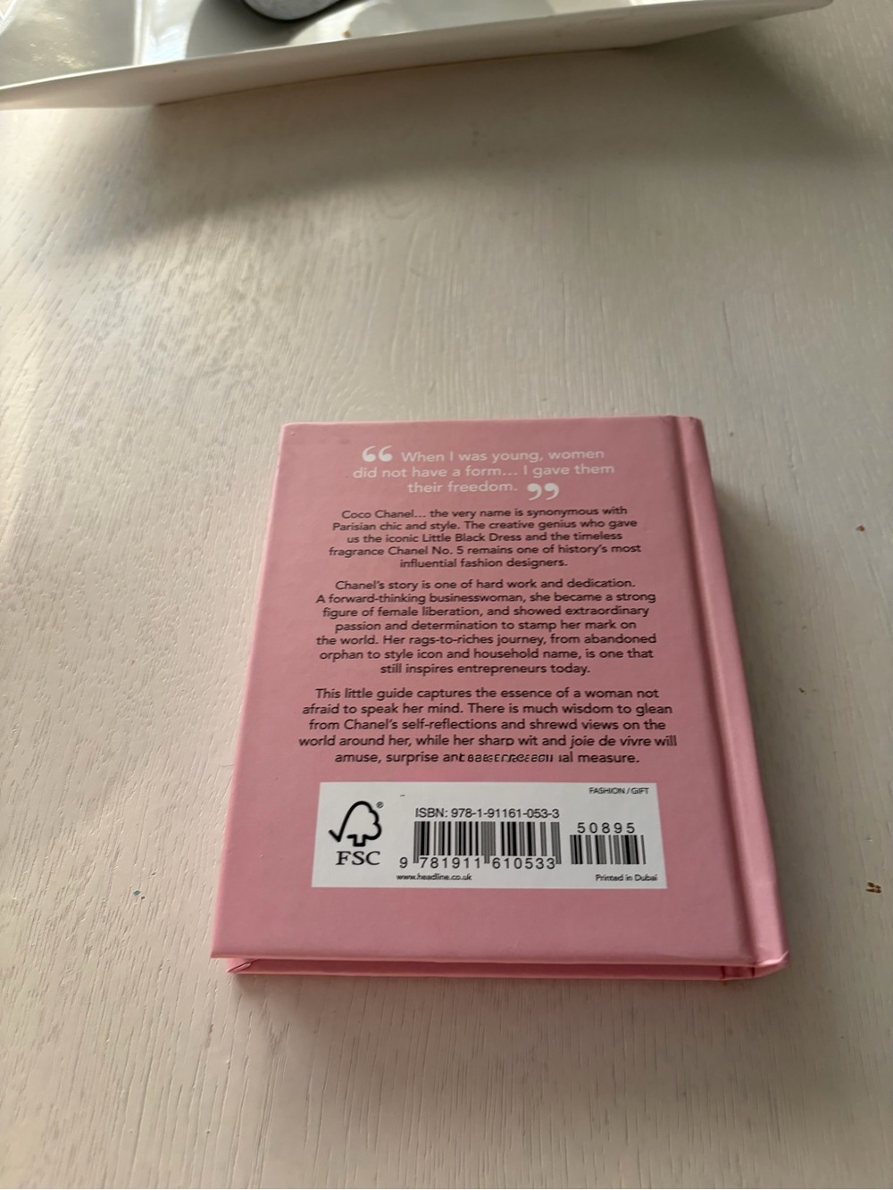 CHANEL Pink Hardcover Guidebook - Picture 2 of 2